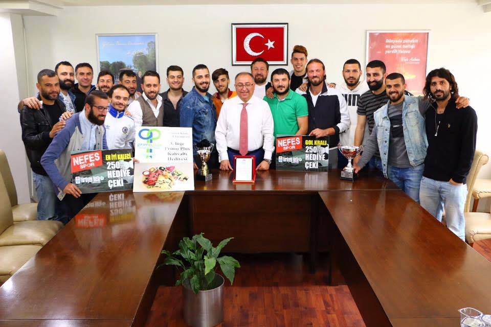 ŞAMPİYONLAR ÖDÜLLERİNİ ALDI