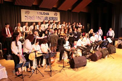 GÜNER, YALOVA TÜRKÜ DOSTLARI KOROSU'NUN KONSERİNE KATILDI