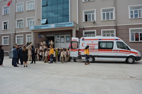 YAŞAMA YOL VER