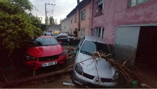 Bursa’da Yaşanan Sel Felaketi, Can Kaybına ve Büyük Hasarlara Sebep Oldu