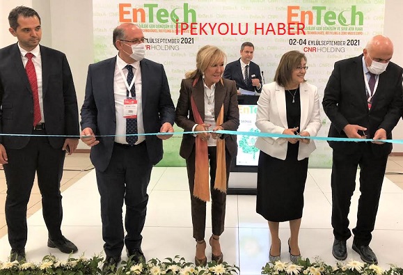 ENTECH – ÇEVRE TEKNOLOJİLERİ, GERİ DÖNÜŞÜM VE SIFIR ATIK FUARI’NIN RESMİ AÇILIŞ TÖRENİ GERÇEKLEŞTİ