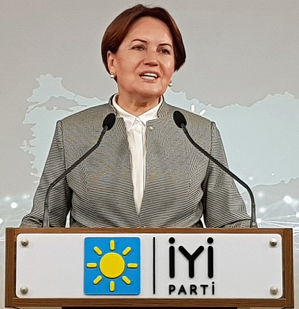 AKŞENER ’DEN ’’ BEN CUMHURBAŞKANI ADAYI DEĞİLİM, BAŞBAKANLIĞA  ADAYIM’’ 