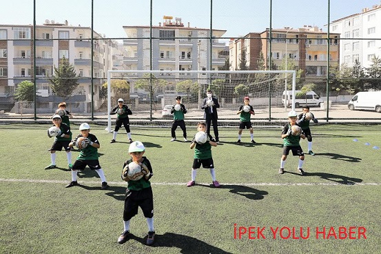 YAZ FUTBOL AKADEMİSİNDE BAŞARI GETİREN MODEL