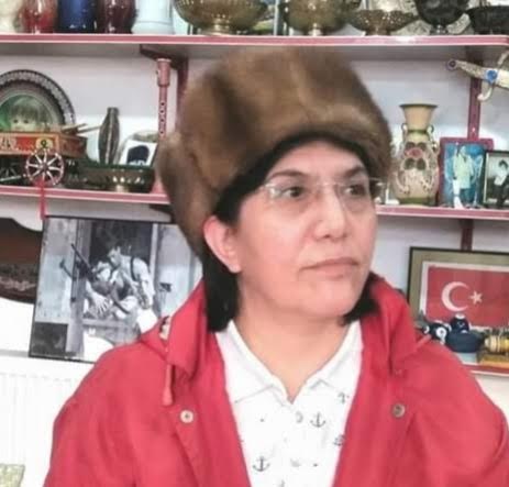 ŞAİR ÖZLEM ÇETİN 