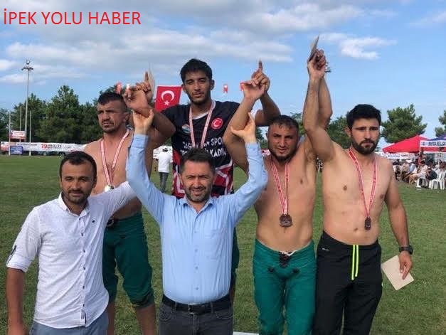 İLKADIM GÜREŞ TAKIMI BAŞARIDAN BAŞARIYA KOŞUYOR