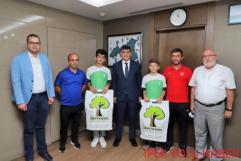 BAŞKAN FADILOĞLU, MİLLİ RAKETLERİ ÖDÜLLENDİRDİ