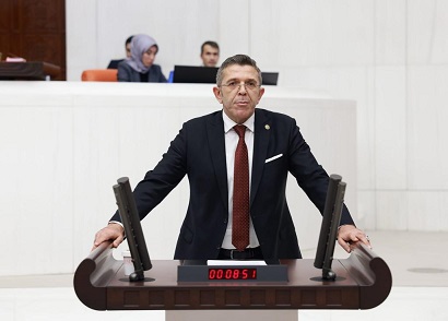 YASİN ÖZTÜRK CUMHURBAŞKANILĞI İLETİŞİM BAŞKANLIĞINI ELEŞTİRDİ…