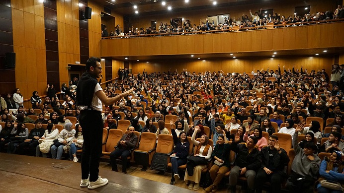 Büyükşehir Belediyesi, eğitimci ve yazar Gri Koç’un katılımıyla gençlere yönelik çok değerli ve faydalı bir eğitim semineri düzenledi. 